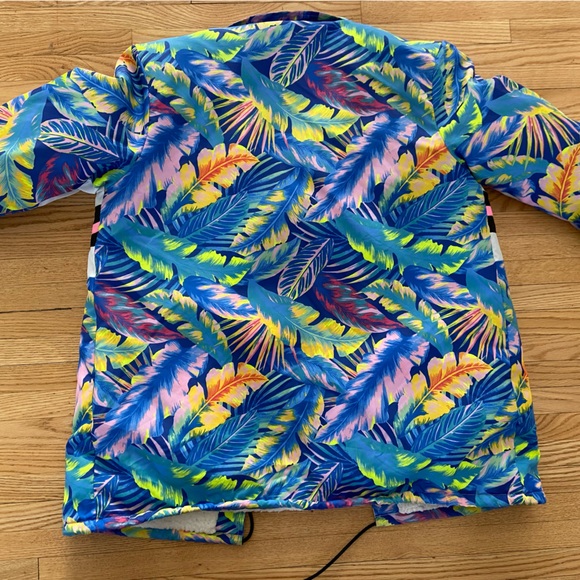 Beautiful Victoria’s Secret light multicolored jacket - Picture 4 of 4